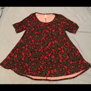GUC Lularoe medium perfect tee